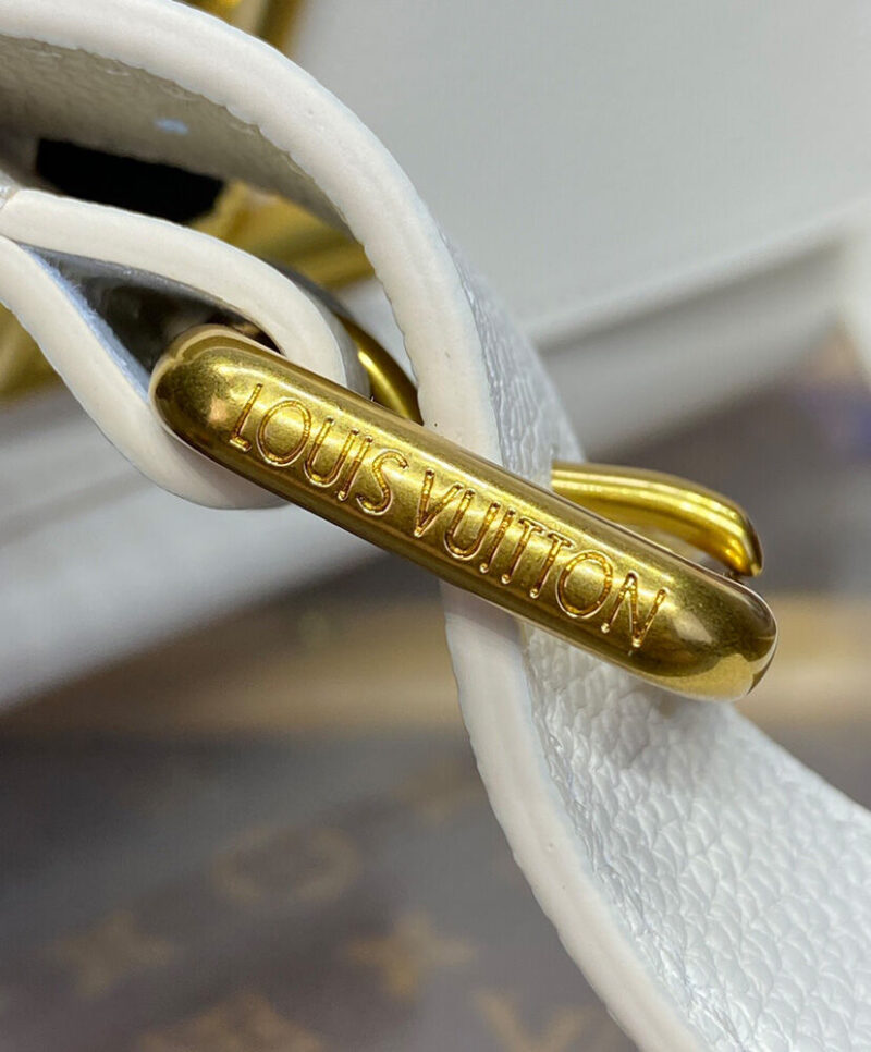 Louis Vuitton Soft Twist M24639 M25359